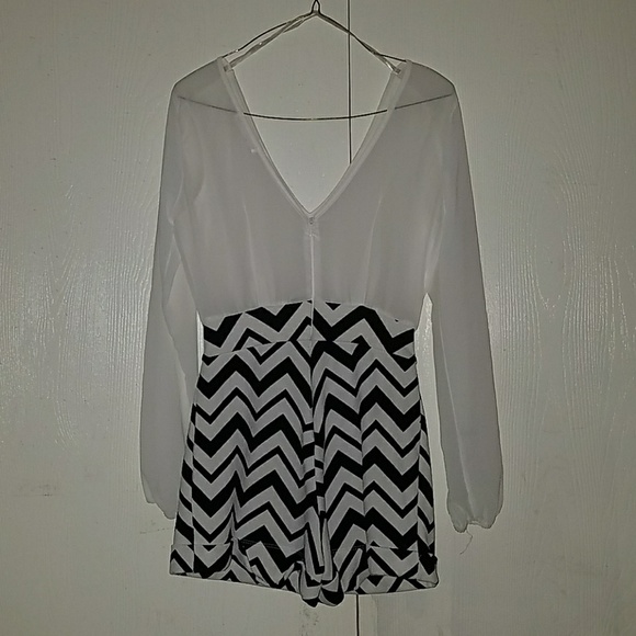 DRESSY ROMPER - Picture 2 of 5